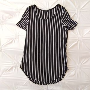 STUDIO Black & White Striped T-Shirt
